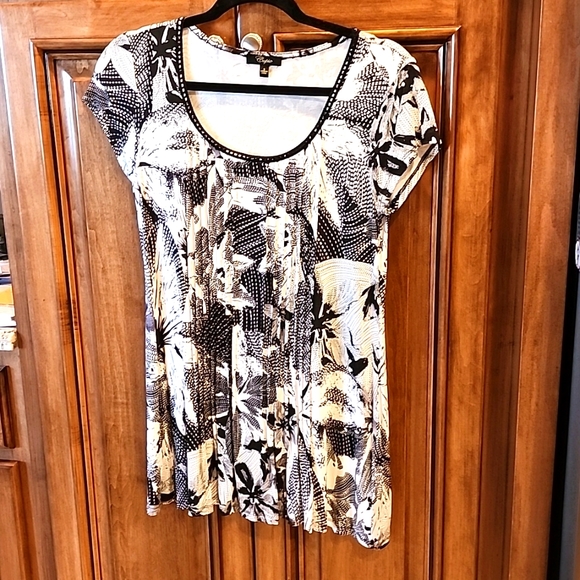 NWOT Cupio Abstract Top/Tunic Small - Picture 2 of 9